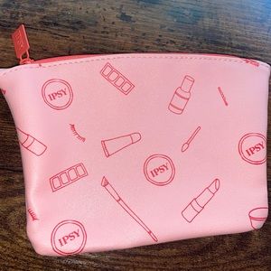 Ipsy pouch